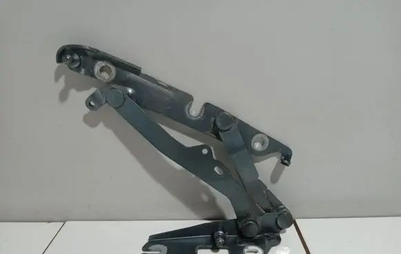 Audi A6 S6 C6 4F Tailgate/trunk/boot hinge 4F5827302D