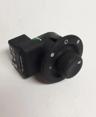Renault Scenic II - Grand scenic II Wing mirror switch 8200002442A