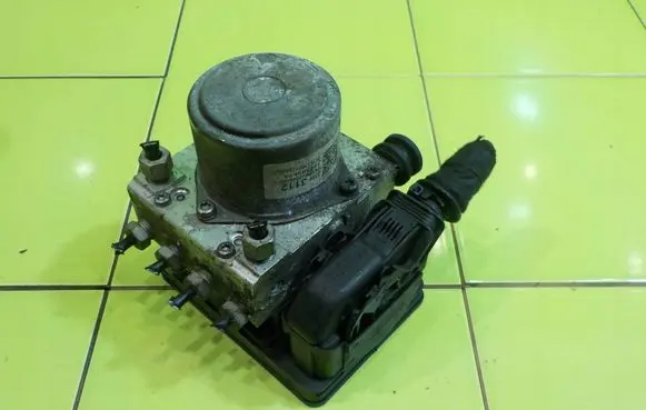 Opel Insignia A ABS Pump 122505659