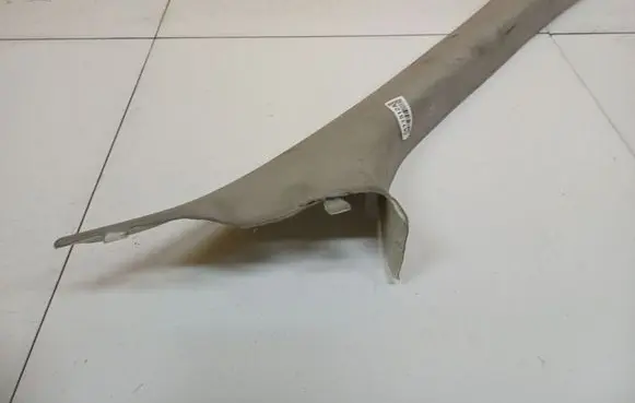 Mercedes-Benz R W251 (C) pillar trim A2516902025
