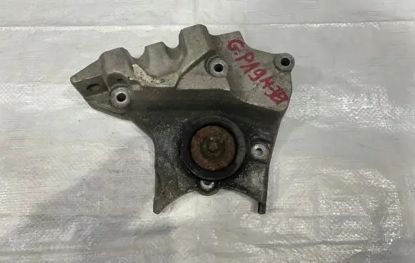 Fiat Grande Punto Engine mounting bracket 55203509