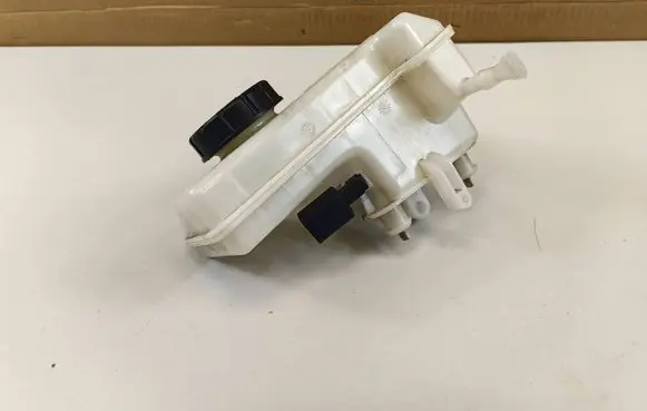 Volkswagen T-Roc Master brake cylinder 5Q1611301C