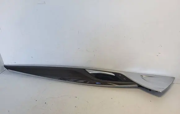 BMW 5 G30 G31 G38 Other front door trim element 7385024