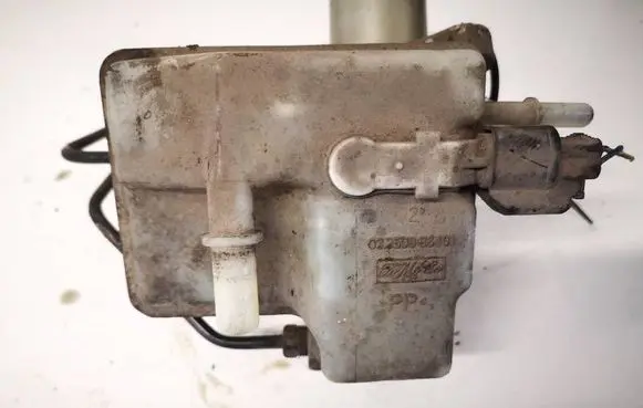 Ford Focus C-MAX Brake fluid reservoir 03350886401