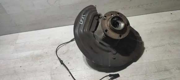 BMW X3 F25 Front wheel hub
