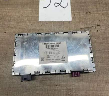 Mercedes-Benz C AMG W204 Antenna control unit A1668202089 A1669003602 A1669024101