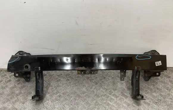 Hyundai Kona I Front bumper cross member 