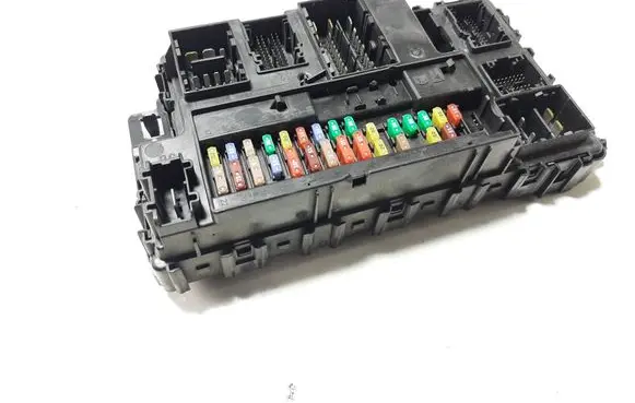 Ford Galaxy Fuse module HU5T15604CFE
