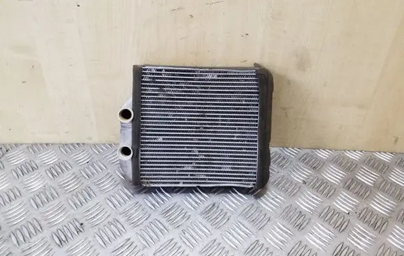 Toyota Avensis T220 Coolant radiator