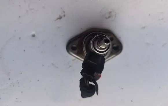 Opel Zafira C AdBlue injector 55485888 G113A00701