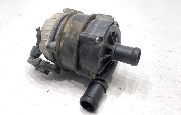 Skoda Superb B8 (3V) Oil filter mounting bracket 04L965567