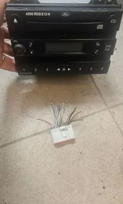 Ford Fiesta Sound system wiring loom 2S6118C815AF 4500RDS