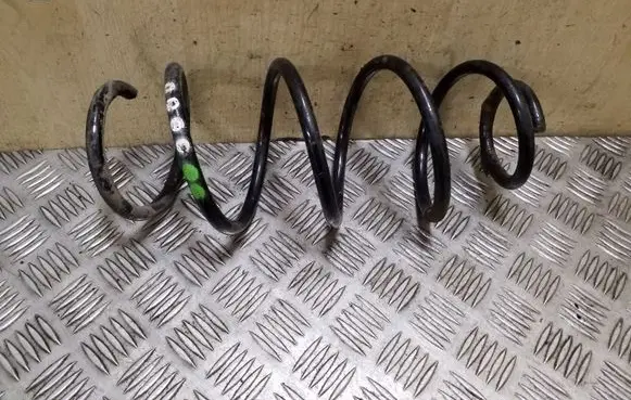 Volkswagen Polo V 6R Front coil spring