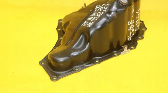 Audi A5 8T 8F Oil sump 06H103600G