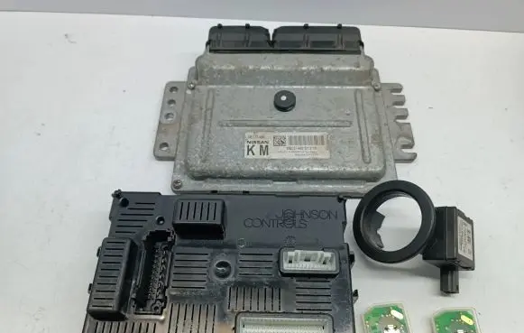 Nissan Note (E11) Engine control unit/module MEC37680