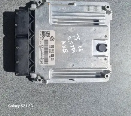 Volkswagen Transporter - Caravelle T5 Engine control unit/module 070906016BD 1039S08233 0281011835
