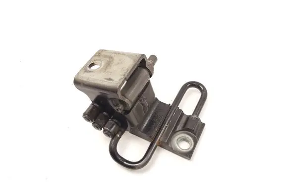 Volkswagen Touareg I Front door lower hinge 7L0831412A