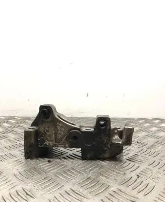 Ford Focus C-MAX Engine mounting bracket 9645382880