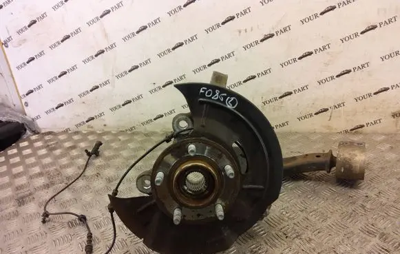 Opel Insignia B Front wheel hub 13507016