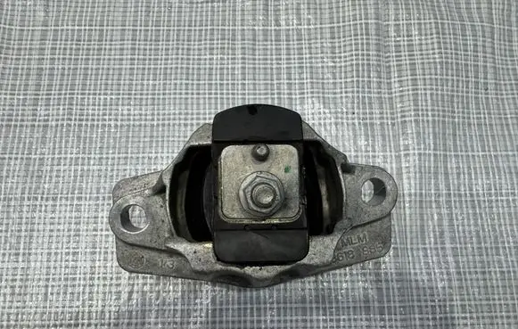 Jaguar F-Pace Engine mount vacuum valve JK836A002EA