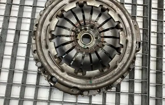 Dacia Logan II Clutch set kit 301016436R