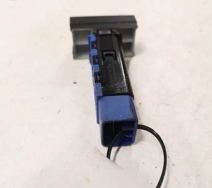 Hyundai Santa Fe Windscreen/window heater switch 202002962