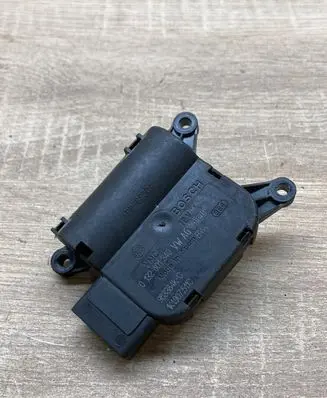 Seat Leon (1P) Air flap motor/actuator 1K1907511C 0132801340
