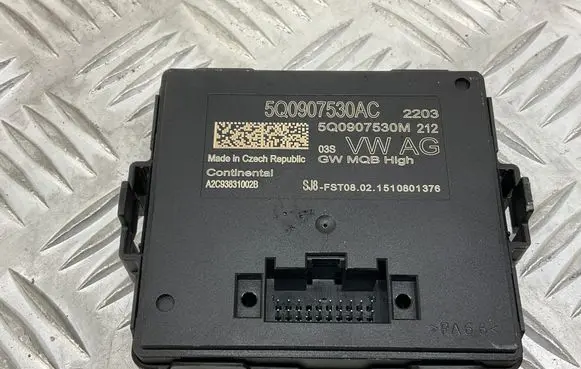 Volkswagen PASSAT B8 Gateway control module 5Q0907530AC 5Q0907530M