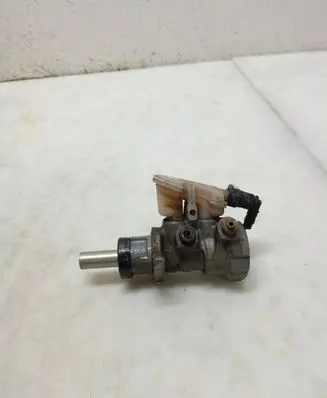 Ford Focus Master brake cylinder L519888