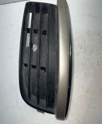 Volkswagen Jetta V Front grill 1k0853665G