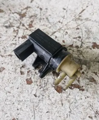 Skoda Octavia Mk2 (1Z) Turbo solenoid valve 1K0906627A 09T156