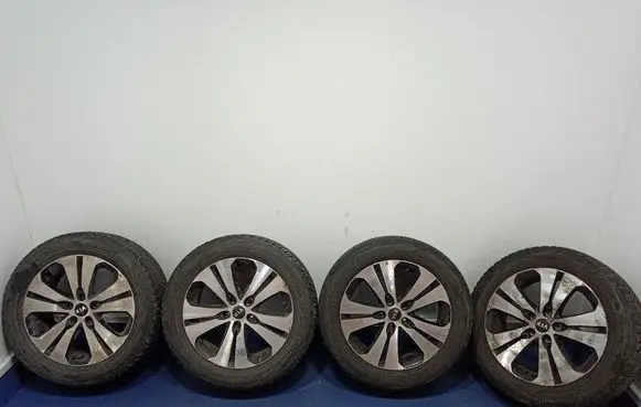 KIA Sportage R17 alloy rim 