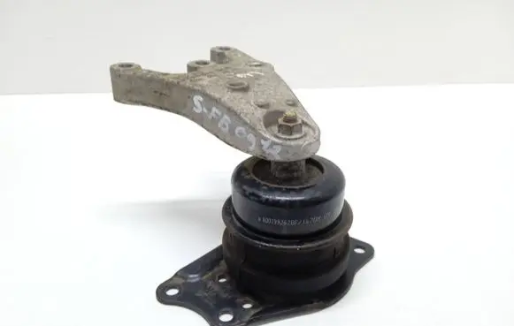 Skoda Fabia Mk2 (5J) Engine mount bracket 6Q0199262BF