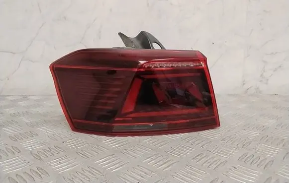 Volkswagen PASSAT B8 Rear/tail lights 3G9945207M