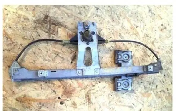 Volkswagen Vento Rear door manual window regulator 