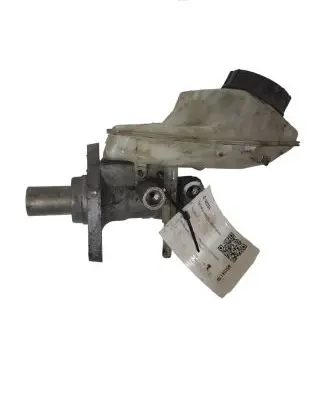 Master brake cylinder