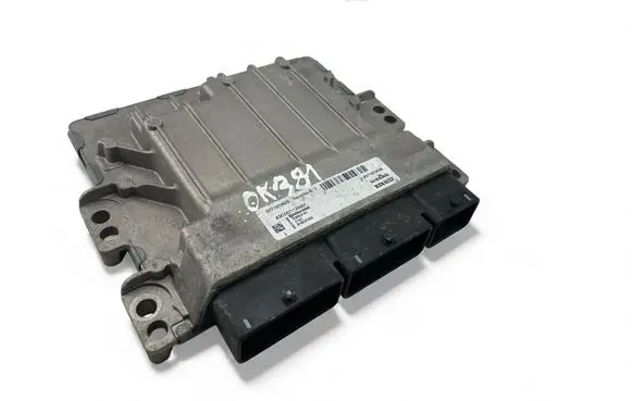 Renault Captur Engine control unit/module ECU 237107362S 237107363S