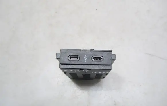 Volkswagen T-Cross USB socket connector 2G6035736 20P0LEC7 2003218