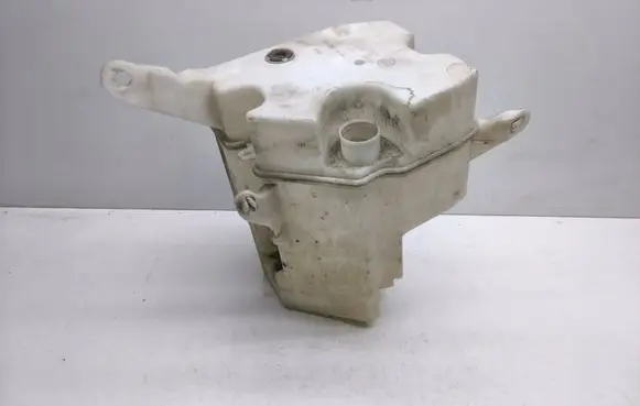 Volvo XC70 Windshield washer fluid reservoir/tank 30784233 30784234