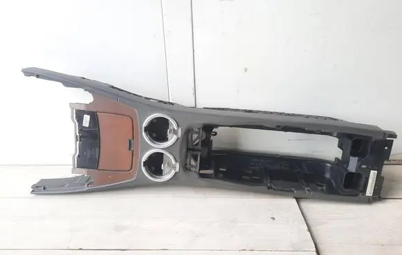 BMW 7 E65 E66 Center console 8223326