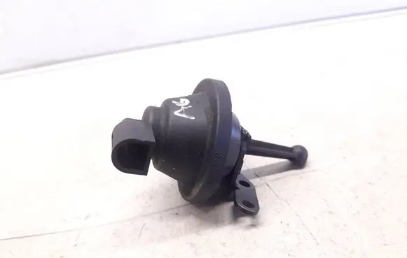 Audi A6 S6 C5 4B Vacuum valve 532289