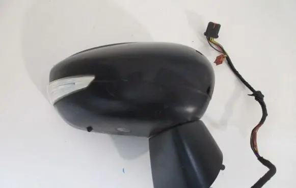 Front door electric wing mirror