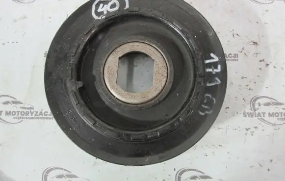 Opel Vivaro Crankshaft pulley 8200767762