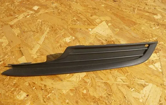 Volkswagen Golf VII Front bumper lower grill 5G0853665