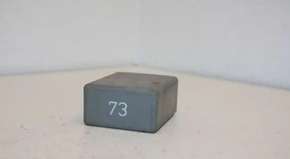 Volkswagen PASSAT B5 Other relay 443953233 895096000