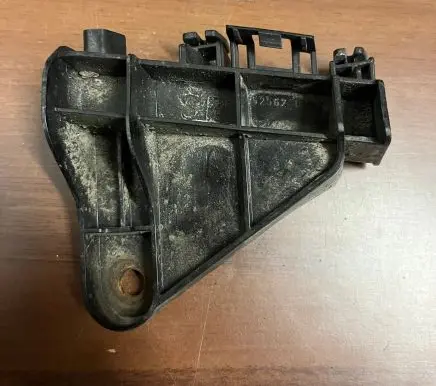 Toyota Corolla E160 E170 Rear bumper mounting bracket 5256202220