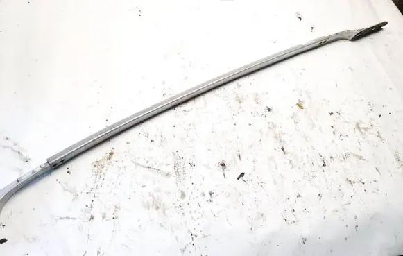 Toyota Corolla Verso AR10 Roof bar rail 681n