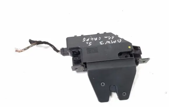 Loading door lock