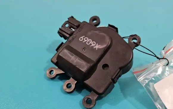 A/C air flow flap actuator/motor