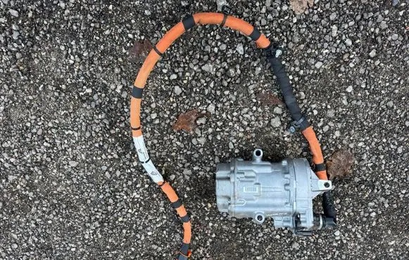 Renault Symbioz Air conditioning (A/C) compressor (pump) 926003211R
